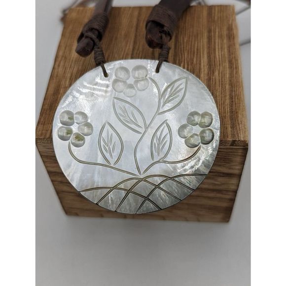 Large Mother Of Pearl Abalone Statement Necklace Choker Pendant Wood Natrual - Picture 2 of 7